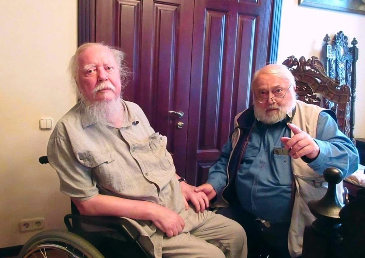 Последние месяцы отец Димитрий уже не мог ходить, передвигался на инвалидной коляске, но мужественно продолжал нести пастырское служение.