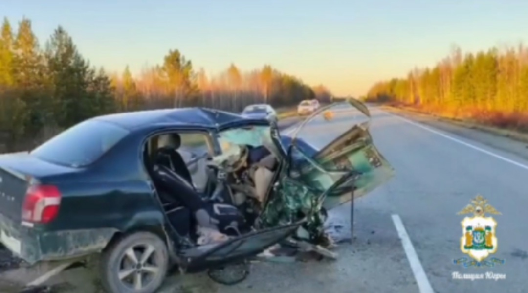    На федеральной автодороге в Югре в страшном ДТП погибли парень и девушка