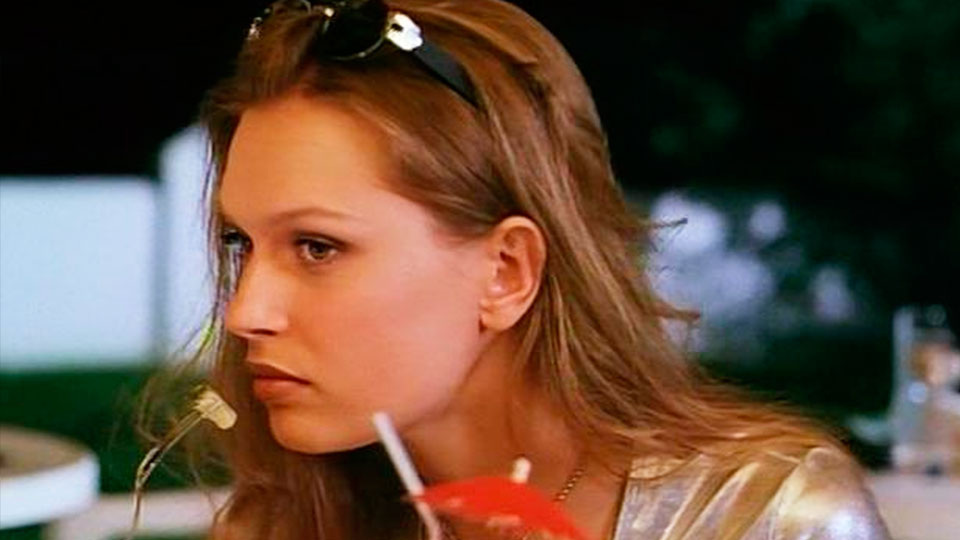 Олеся Судзиловская в фильме "Мама не горюй"