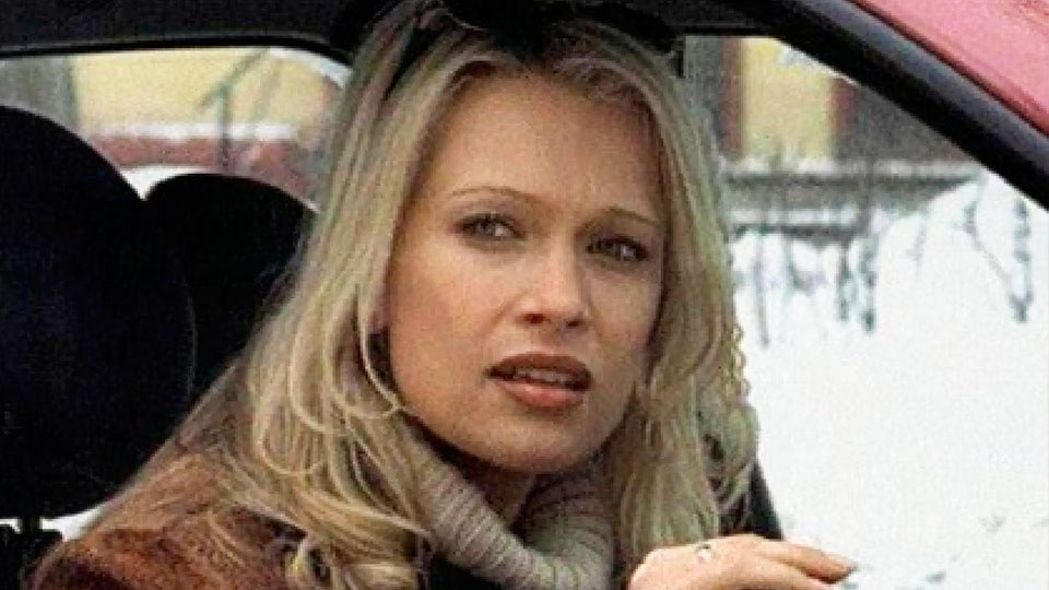 Олеся Судзиловская в фильме "Мусорщик"