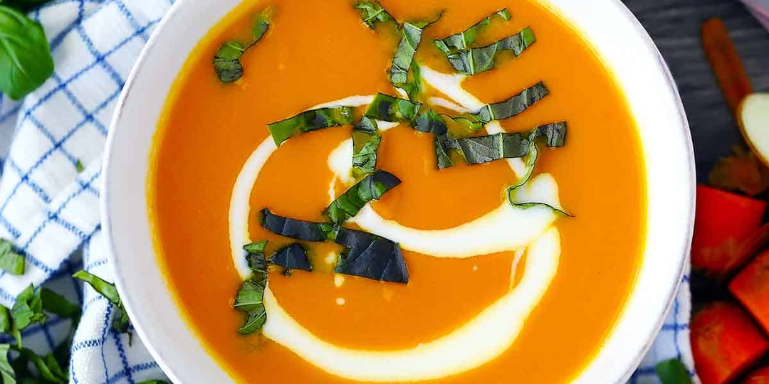 Морковно-имбирный суп (подаётся холодным или горячим)