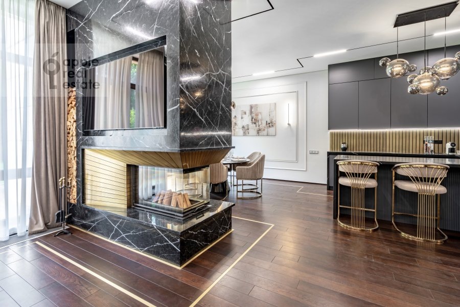 Фото из архива Apple Real Estate