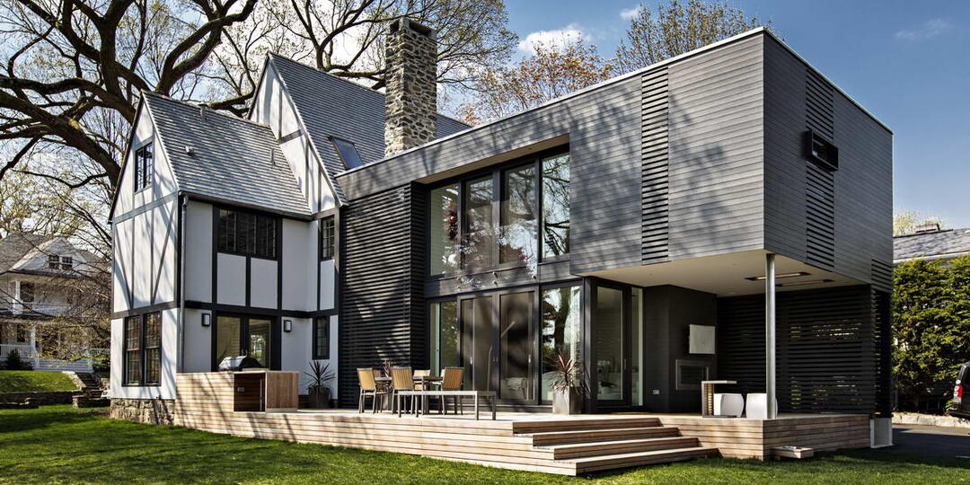 Субботний калейдоскоп: Очень простой домик, Дом-полумесяц и ещё 2 ярких современных дома