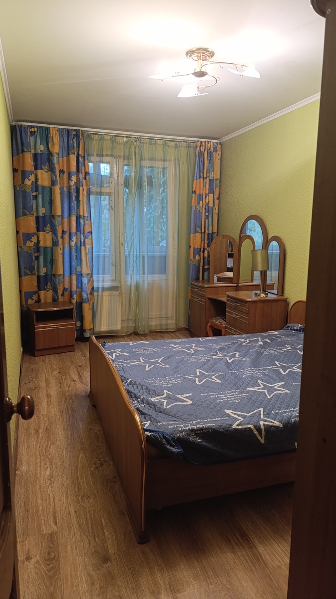 Не хочу сюда ценных специалистов!