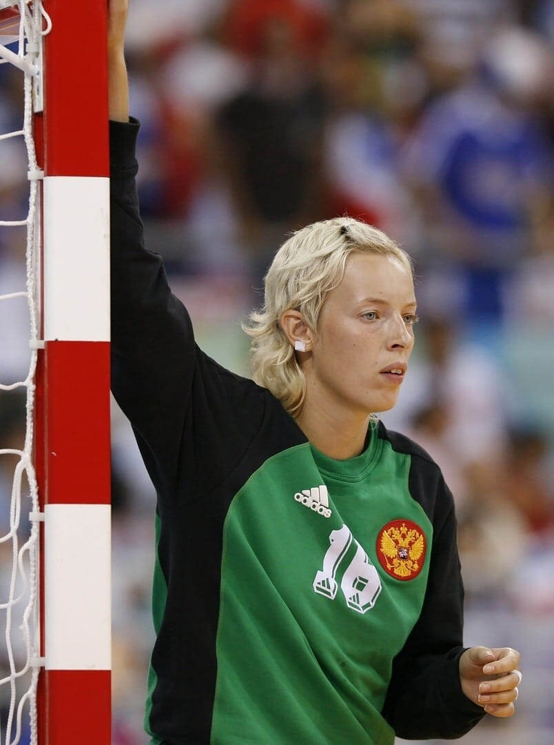    Марии Сидоровой зелёная форма очень шла