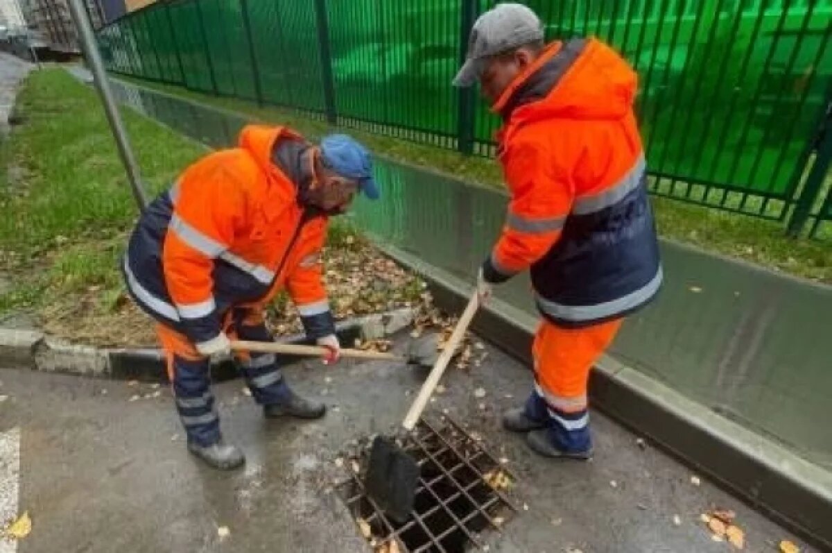    Ливневую канализацию прочищают в Туле