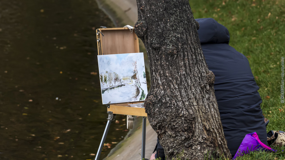 2. Рождение картины на Чистых прудах... © NickFW.ru — 29.09.2025г.