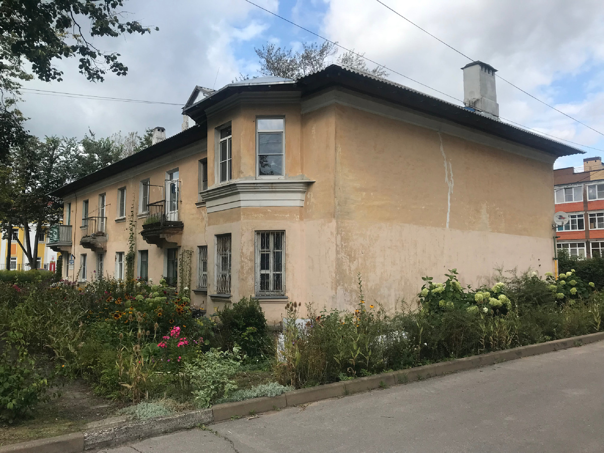 Дом постройки середины прошлого века, который стал моим пристанищем на 8 дней. Фото автора 