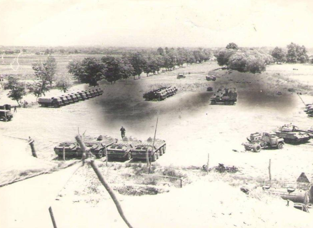 Боевая техника ММГ Пянджского погранотряда на месте своей дислокации в ДРА 