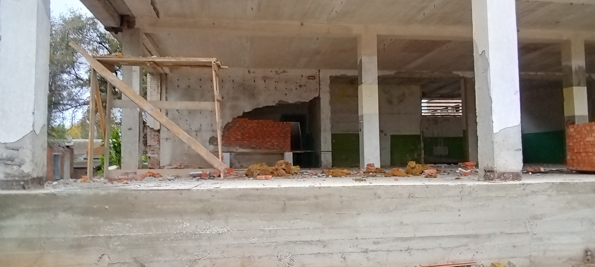 Фасадная сторона универмага 10.10.25г.