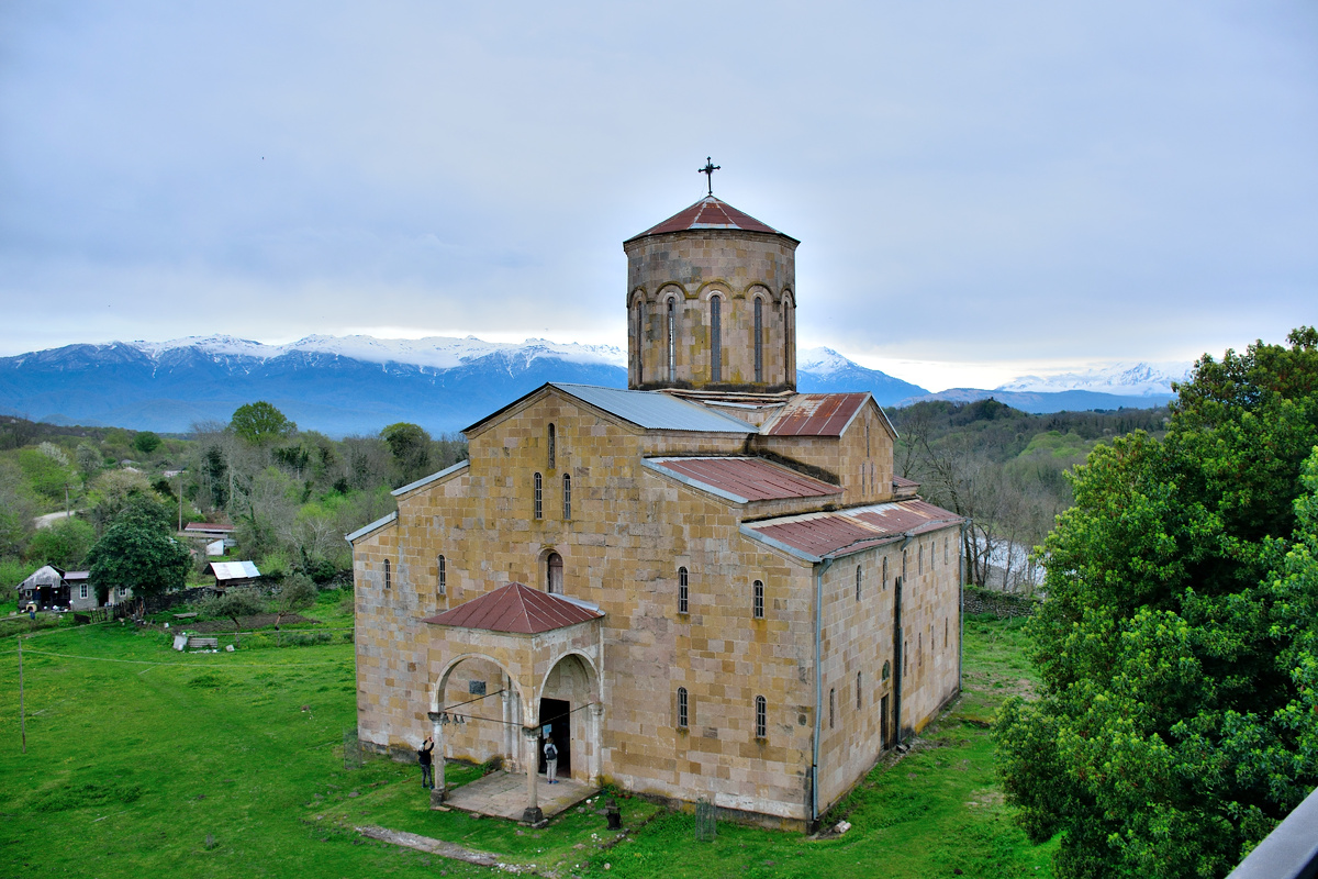 Абхазия. Старые храмы