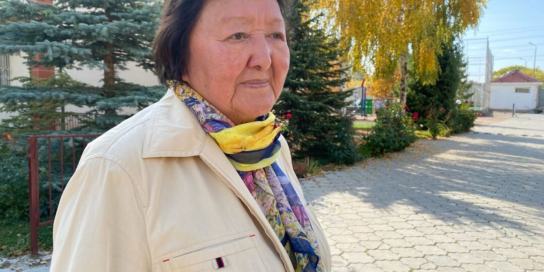 Надо ли общаться с соседками?