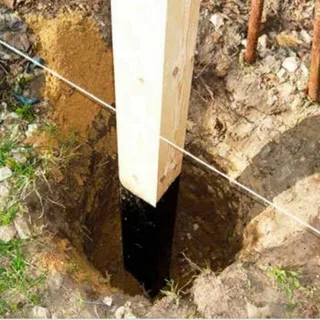 Забор без бетона: надежная установка столбов проверенным способом