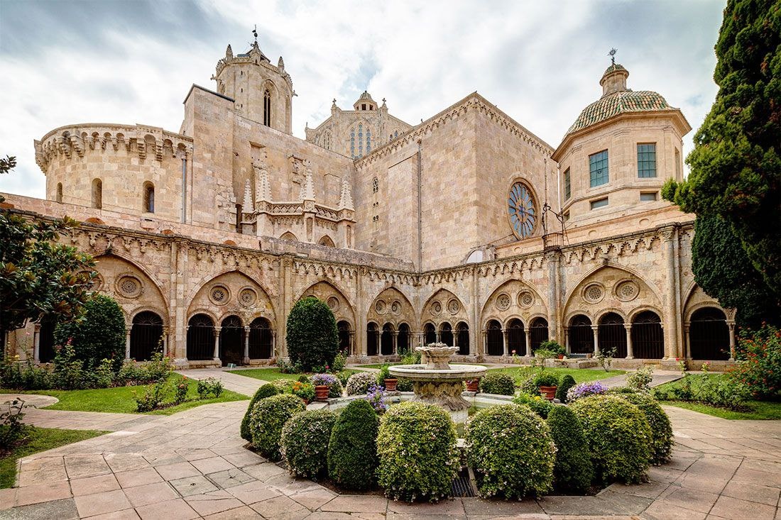 https://tripplanet.ru/wp-content/uploads/europe/spain/tarragona/tarragona-cathedral.jpg