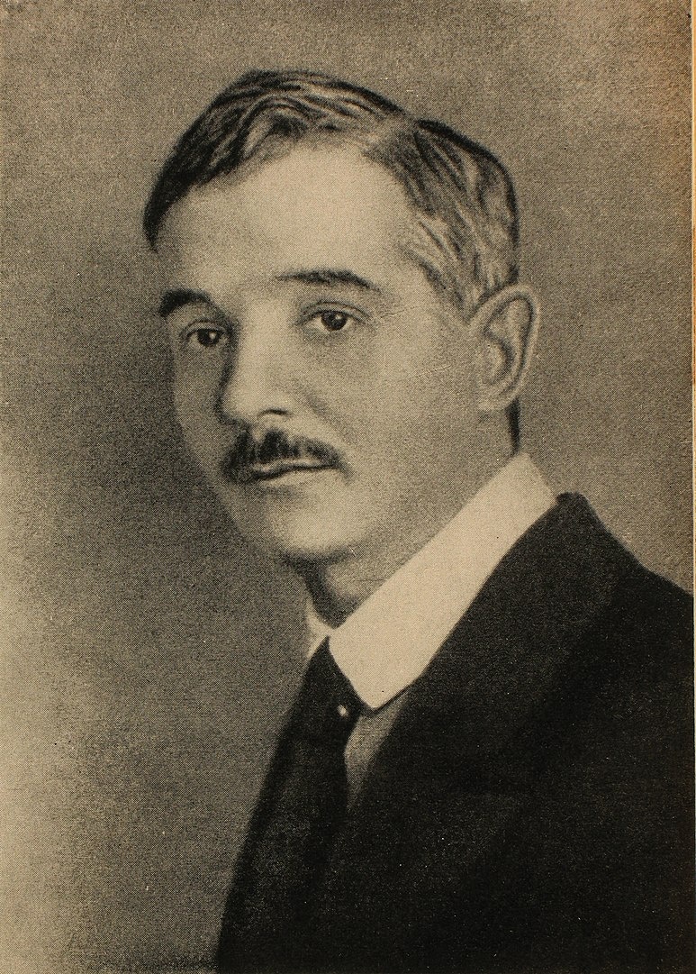   Саша Чёрный. Фотопортрет. Карточка 1910-х гг. Фото: общественное достояние