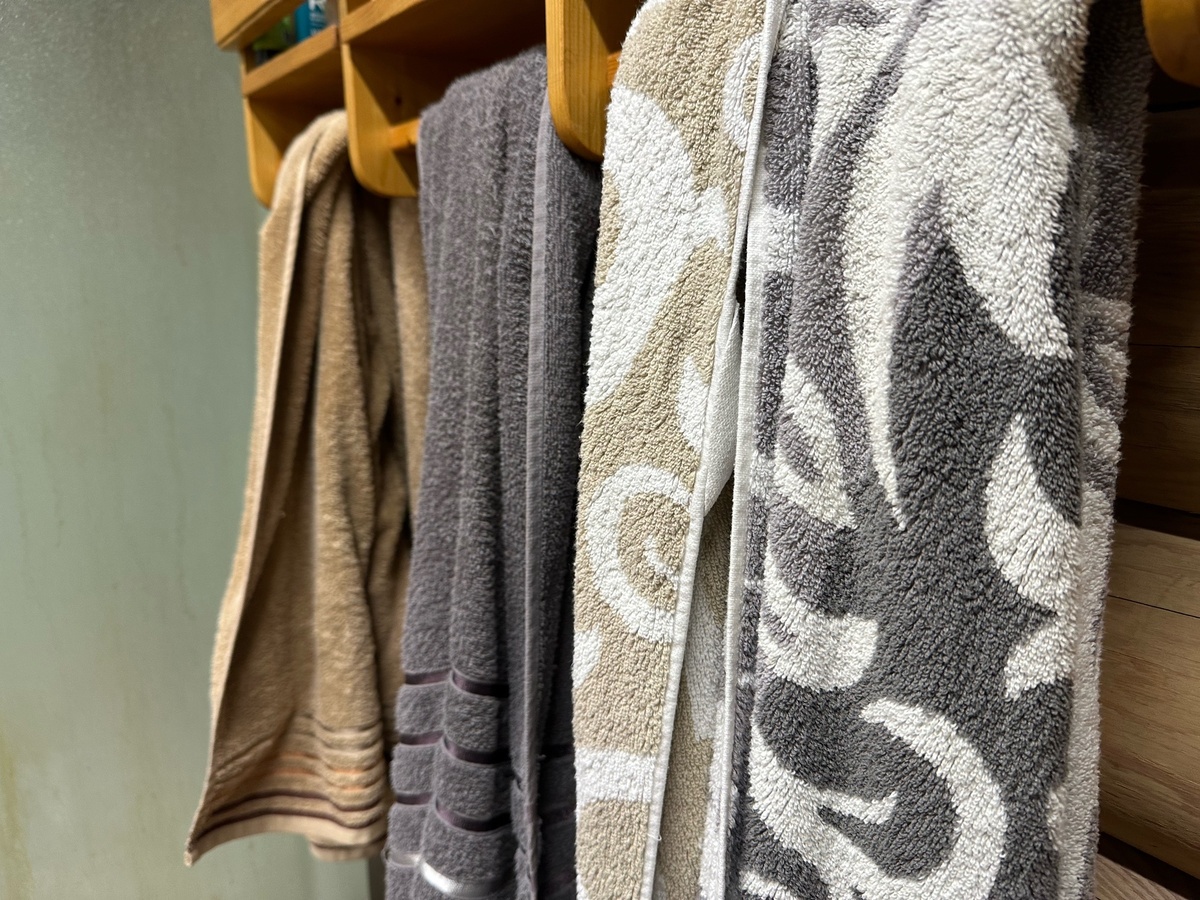    Дубовые полотенца станут нежнее молочной пенки: всего одна ложка на литр воды - словно из магазина