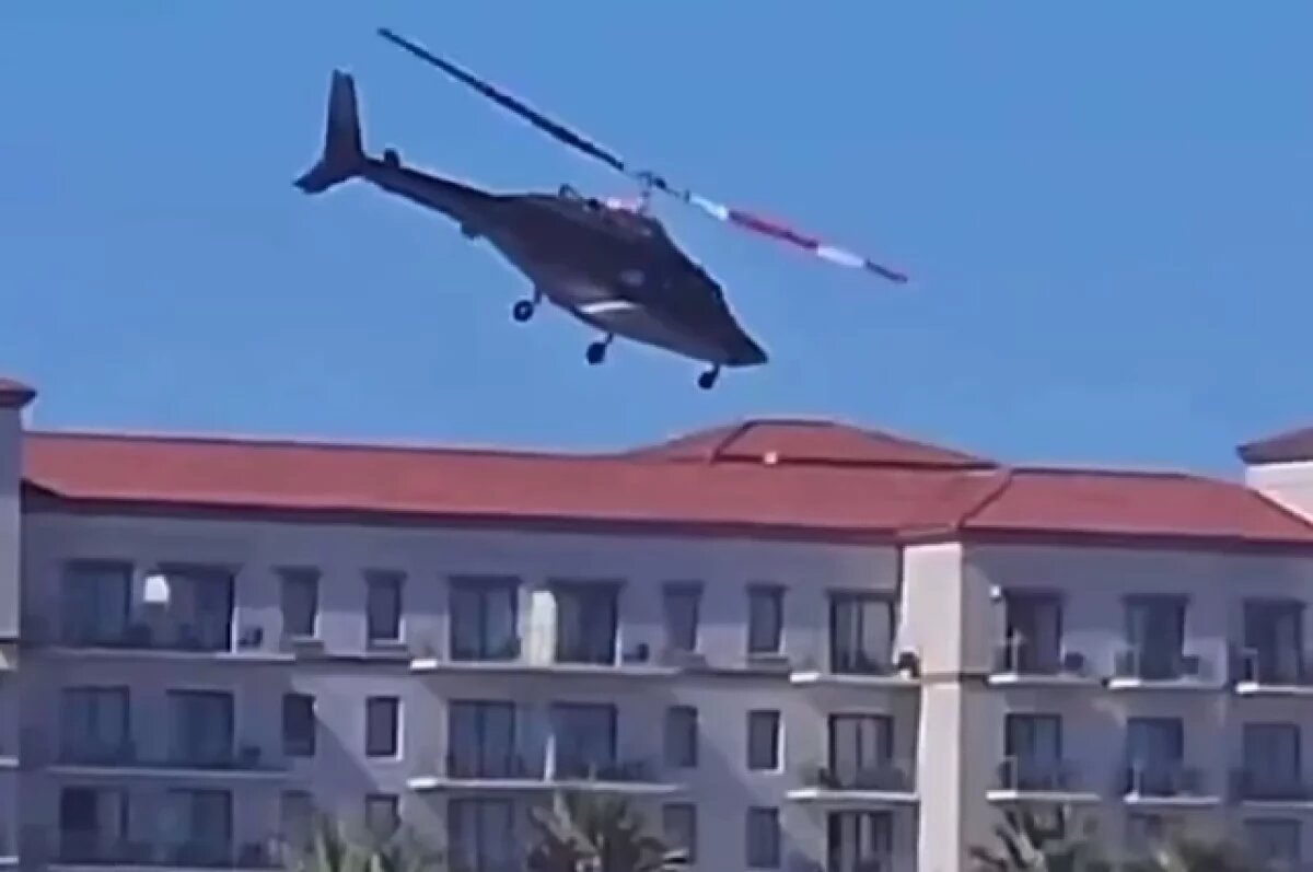    Возле пляжа в Калифорнии упал вертолёт