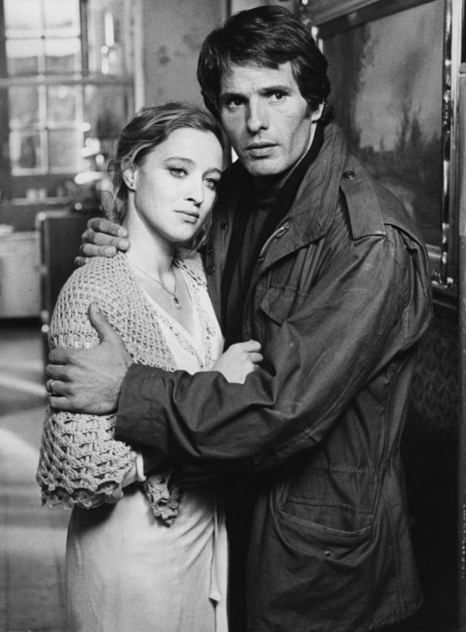 Кадр из фильма «Человек на коленях» (1979)