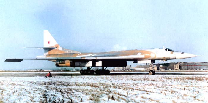 Первый опытный Ту-160, совершивший первый полет в декабре 1981 года
