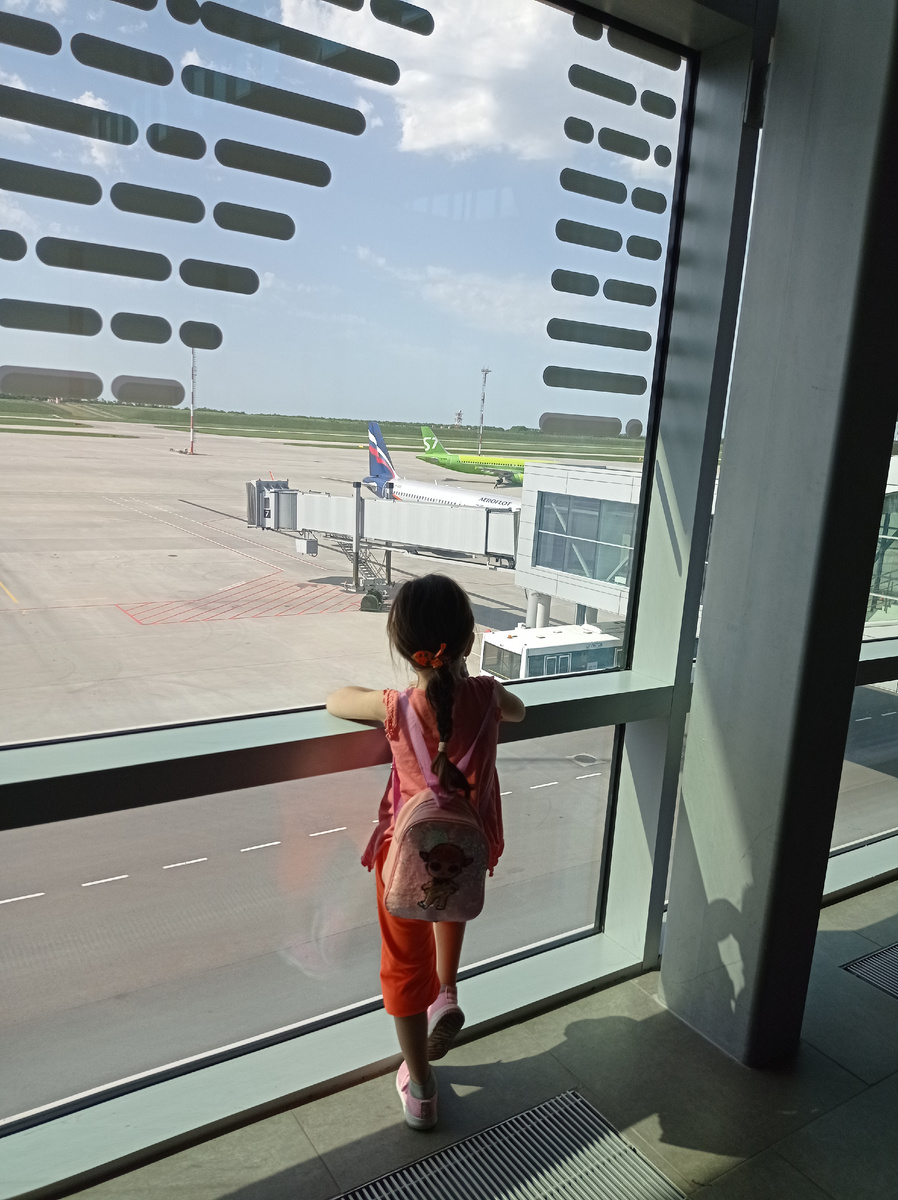 Аэропорт "Платов" в Ростове-на-Дону. Ждем вылет самолета в Египет