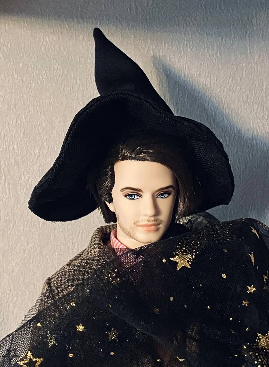 Nicolai Ken Russian Silkstone Doll. Не спрашивайте, что с ним, он готовится к Хэллоуину)