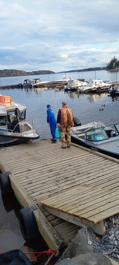    Залив в Карелии очистили от нефтепродуктовЯнина Свидская / VK