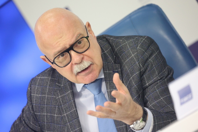    Дмитрий Тренин: «Дональд Трамп оказался в сложном положении. Разумеется, для европейцев идеальным вариантом была бы полная поддержка их позиции американским лидером и безоговорочное включение Соединенных Штатов во все более рискованное противоборство с Россией».   
Фото: «БИЗНЕС Online»