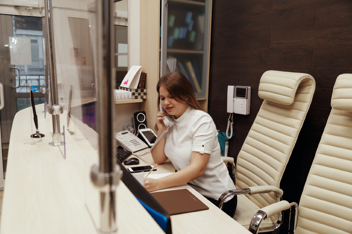 Фотография взята с сайта стоматологии Дмитрович Фэмили https://www.dmitrovich.ru/