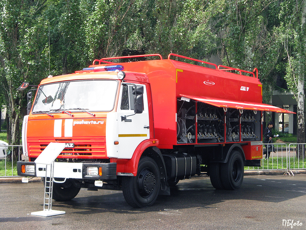 Автомобиль газового тушения АГТ-1