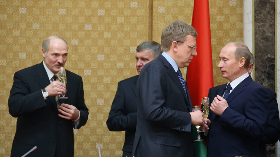 С президентами РФ и Белоруссии Владимиром Путиным и Александром Лукашенко на заседании Высшего госсовета Союзного государства в Минске, 2007 год.📷Фото: Дмитрий Азаров / Коммерсантъ