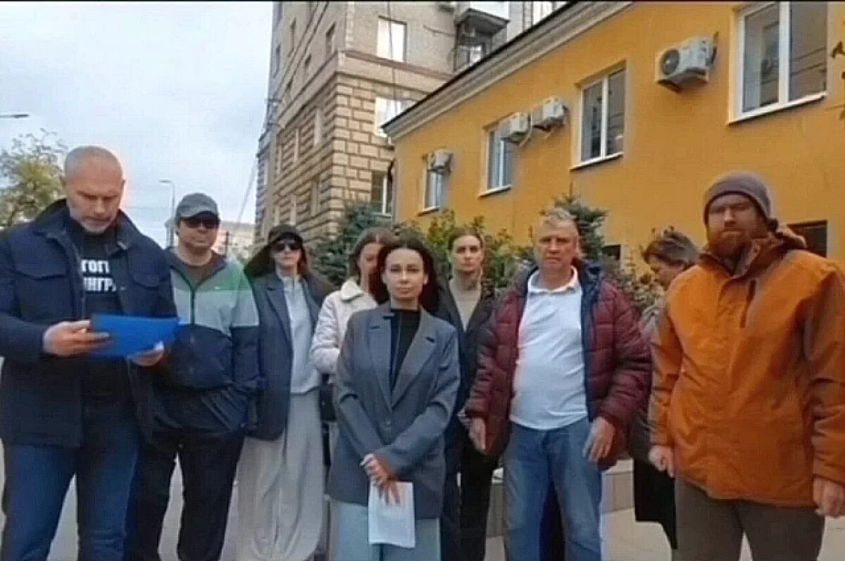    Волгоградцы требуют не делать из школы режимный объект