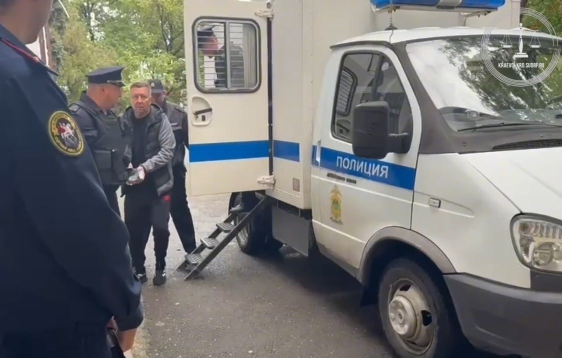    Глава администрации Крымского района Краснодарского края Сергей Лесь  Официальный Telegram-канал Объединенной пресс-службы судов Краснодарского края