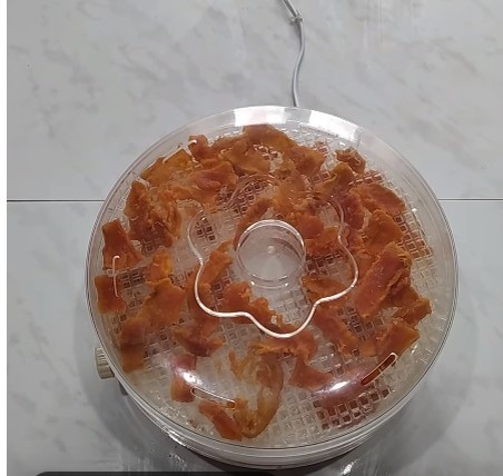 Тыквенные цукаты в сушилке из личного архива