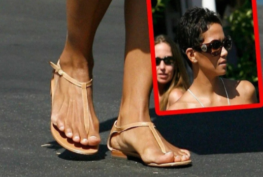 Холли Берри