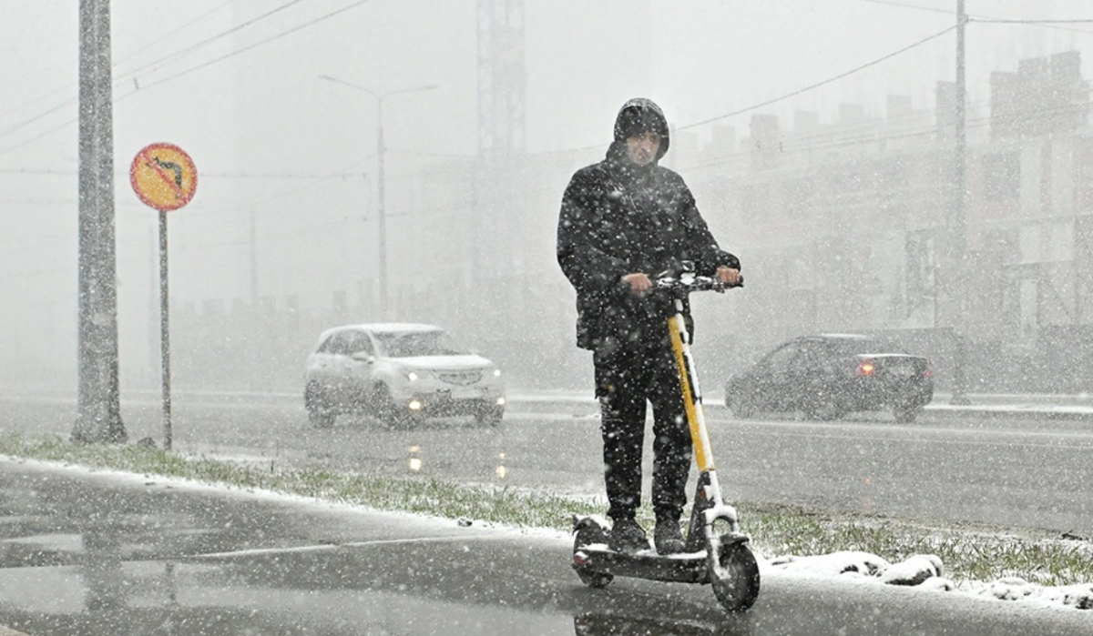     Москва в снегу. Источник: РИА Новости Автор фото: Алексей Мальгавко