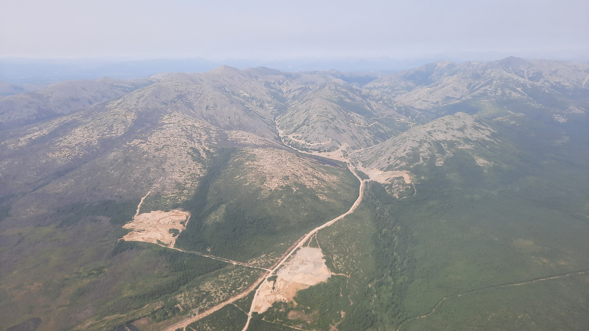 Подлетая к городу летом