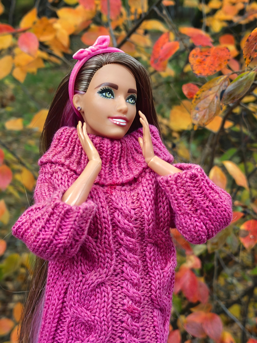 Mattel Cutie Reveal HRK24 (собачка-лягушка) на теле Barbie Made to Move FTG82 (йога с пучком) - моя Аня (здесь цвета более реалистичные)))