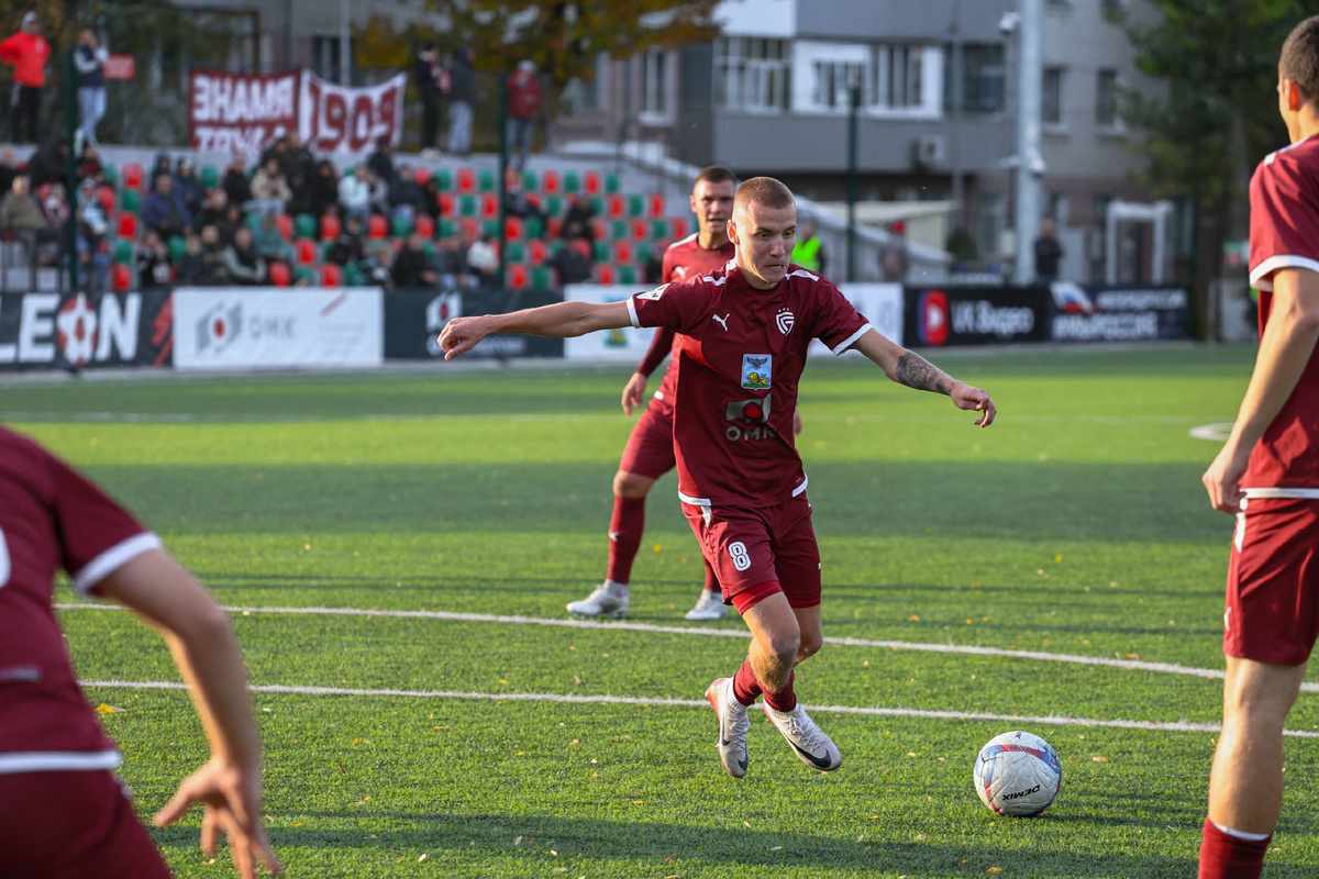 Фото https://vk.com/fc_salyutbgd?from=groups (архив)