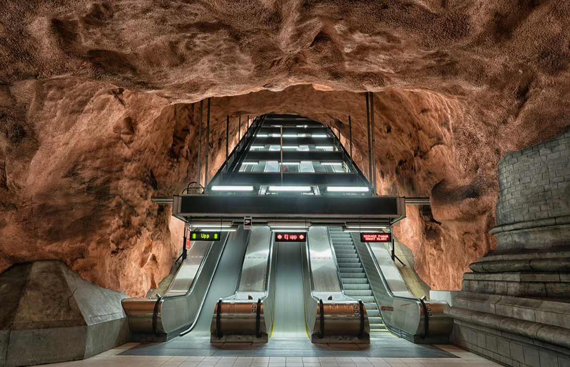 Вот так необычно выглядит метро в Стокгольме