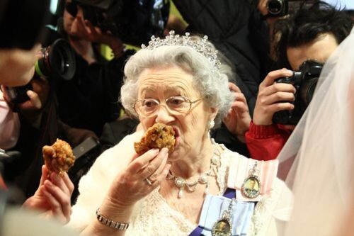 Фото: Pin by Jill Arboine on Rare photos of HM Jackson, Queen elizabeth... de.pinterest.com