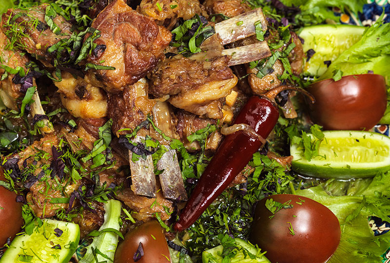 Бараньи ребрышки с луком