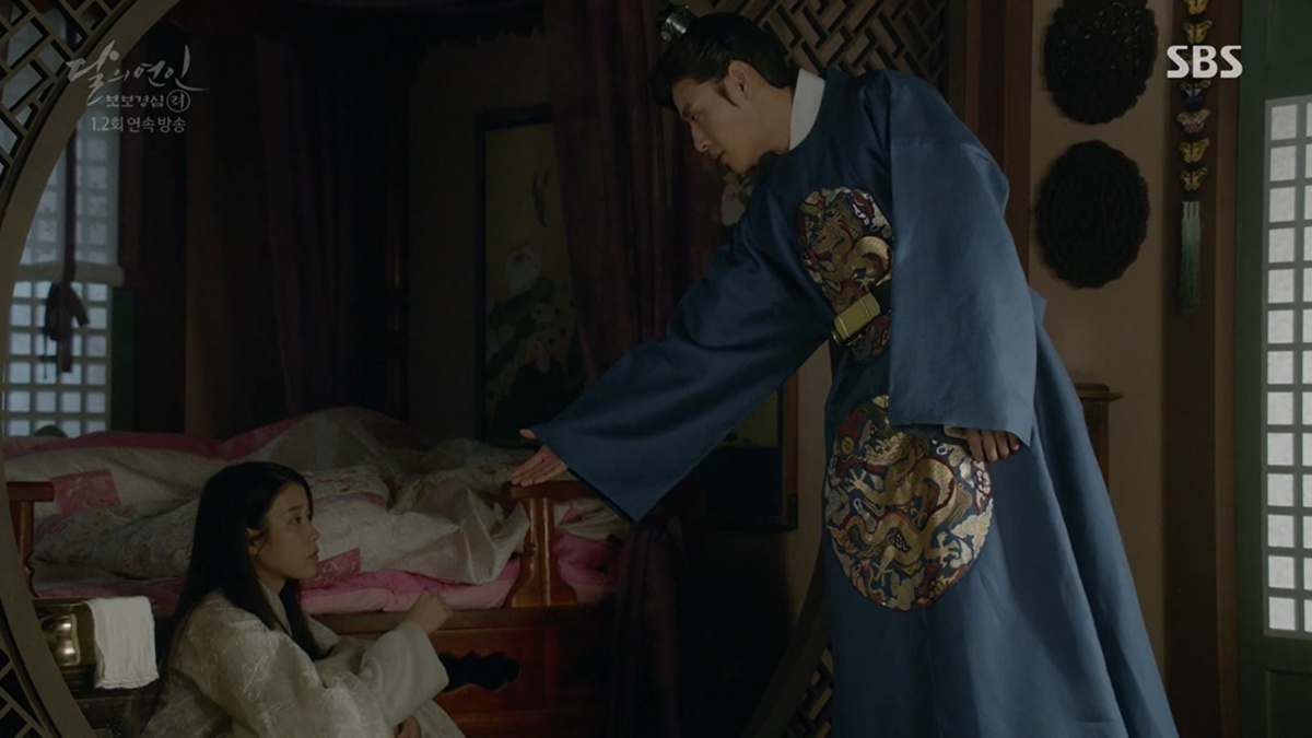 Восьмой принц не может понять, что приключилось с незадачливой родственницей, но первым после Тэджо догадается о её тайных знаниях