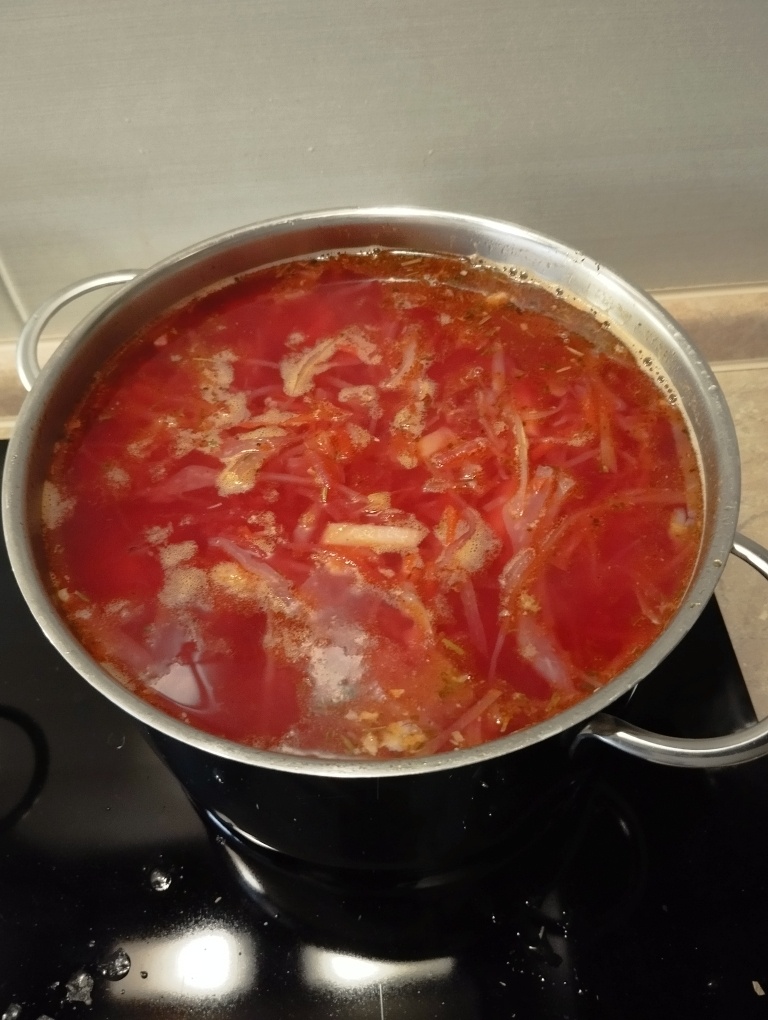 Цвет одинаковый, главное - не перепутать, что где :)