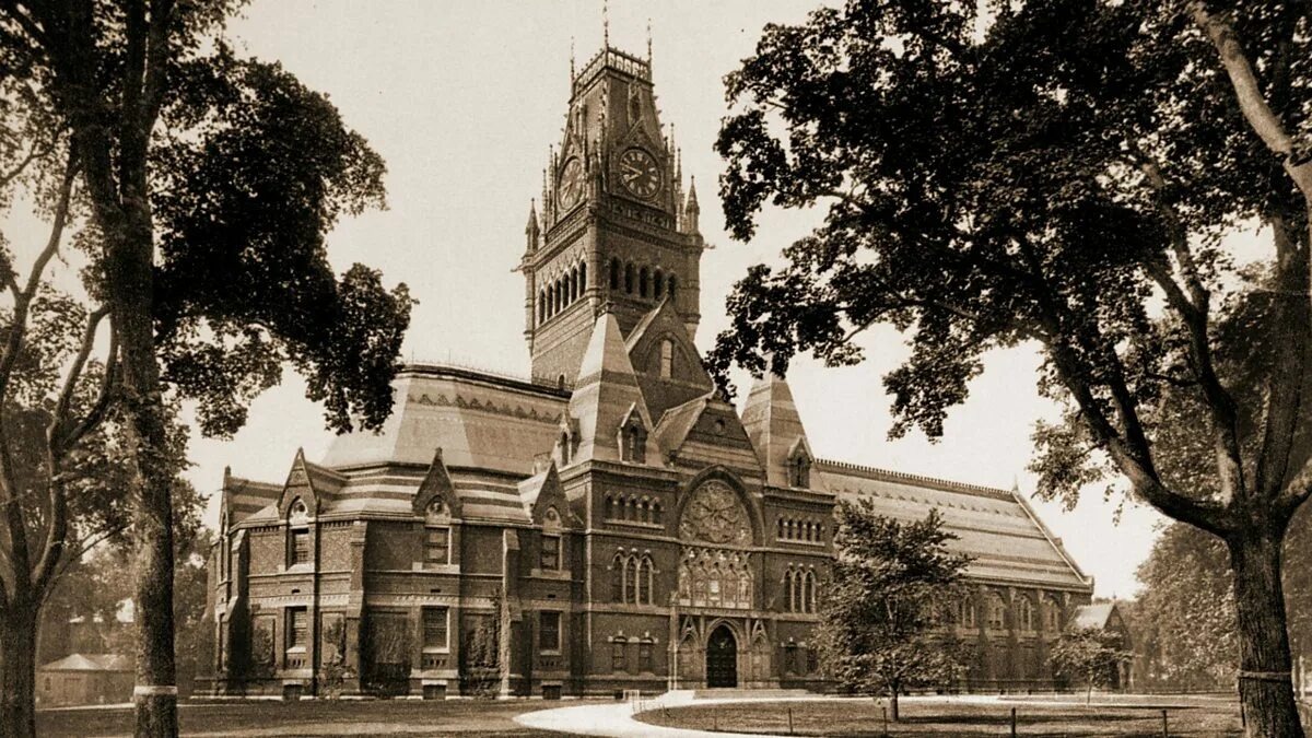 Гарвардский университет в США, начало XX века. Фото из интернета