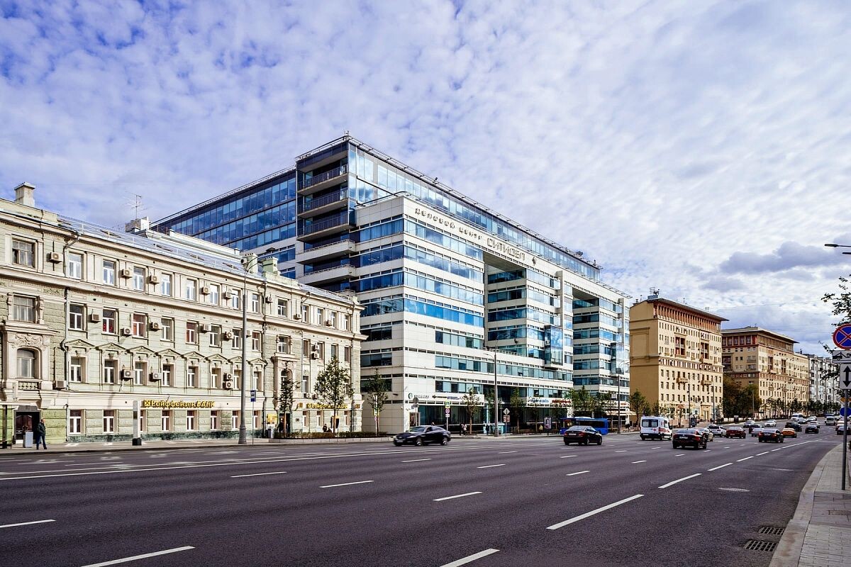 CITIDEL - Один из самых крупных и знаковых офисных комплексов на Садовом кольце преобразован в идеальное бизнес-пространство. Обновлённые интерьеры обрели стильный запоминающийся облик в современном минималистичном ключе. Здание обновилось с учётом всех требований экологических стандартов BREEAM.