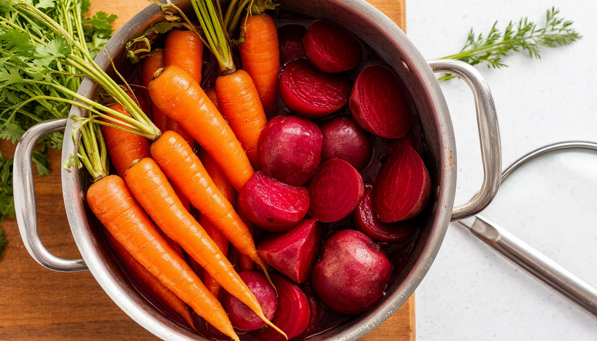    Узнала только в 50 лет. Как отварить морковь и свеклу для салата и других блюд за 5 минут