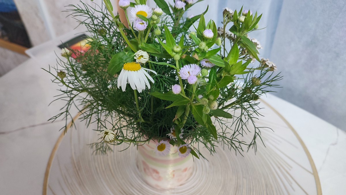 Я его слепила из того, что нашла у себя на огороде