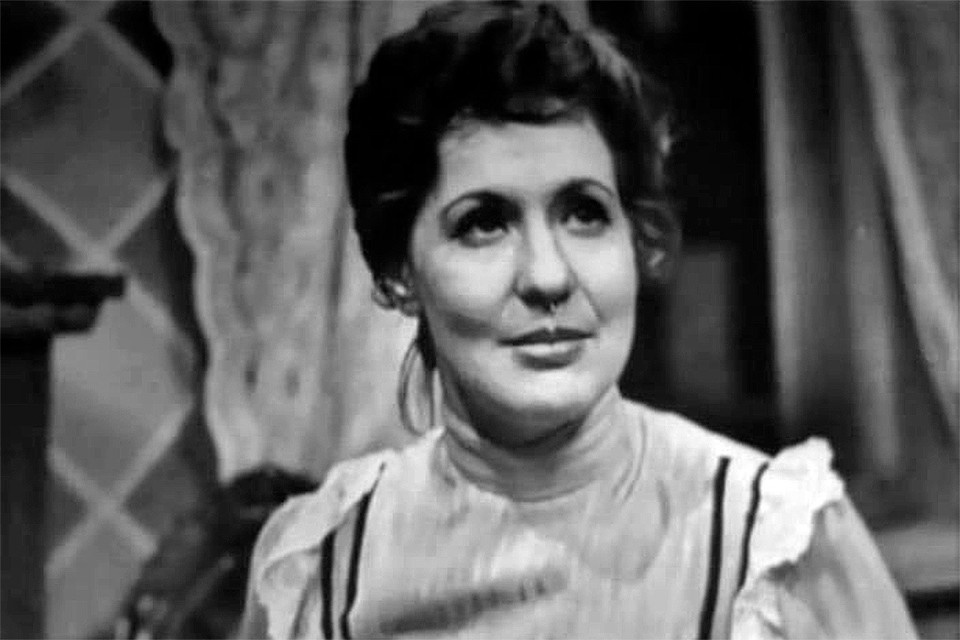    Умерла Елизавета Волгина, актриса Александринского театра. Фото: кадр из фильма "Дети Ванюшина" (1964)