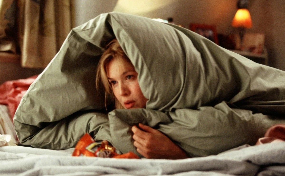    При простуде лучше оставаться дома, чтобы не заражать остальных. Кадр из фильма «Бриджит Джонс»