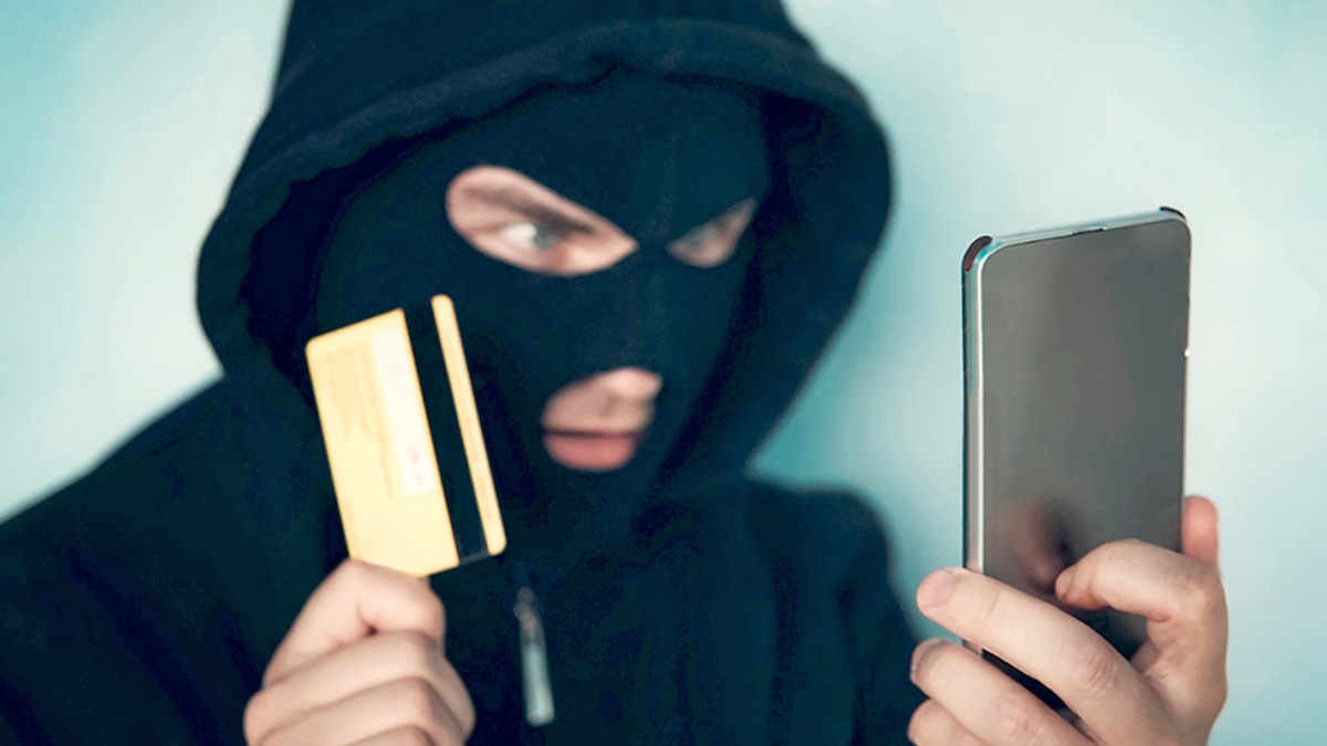 Магические слова против аферистов: три фразы, которые заставят их бросить трубку